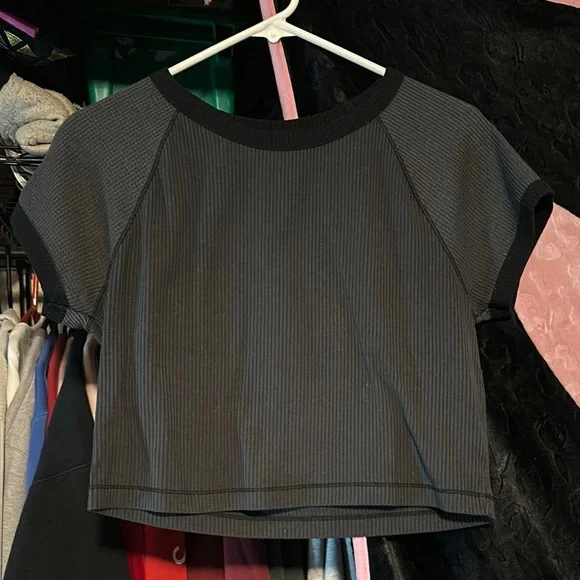 Black Ribbed Short Sleeve Top - Picture 1 of 2